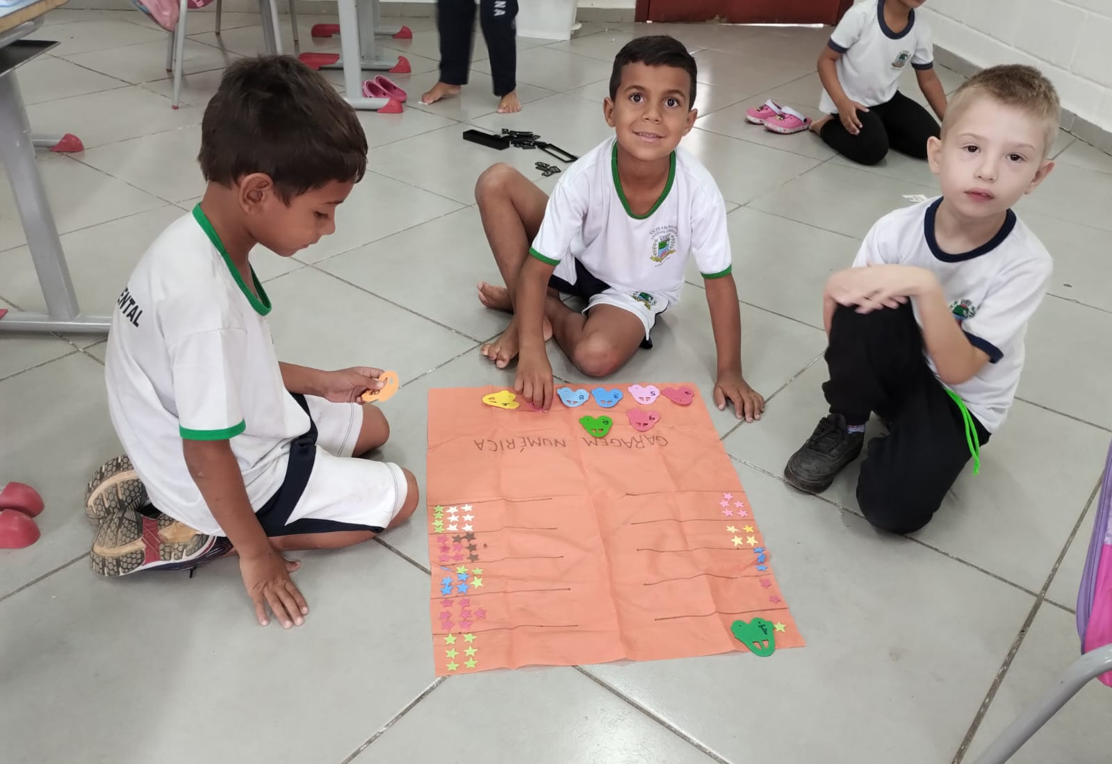 Aprender Brincando: Garagem Numérica, Sílabas e Muito Mais no Ensino Integral