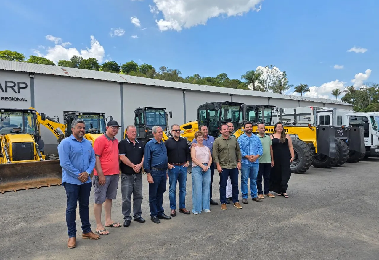 Parceria que vira asfalto: renovação de frota da AMARP reforça infraestrutura para Albertina e região