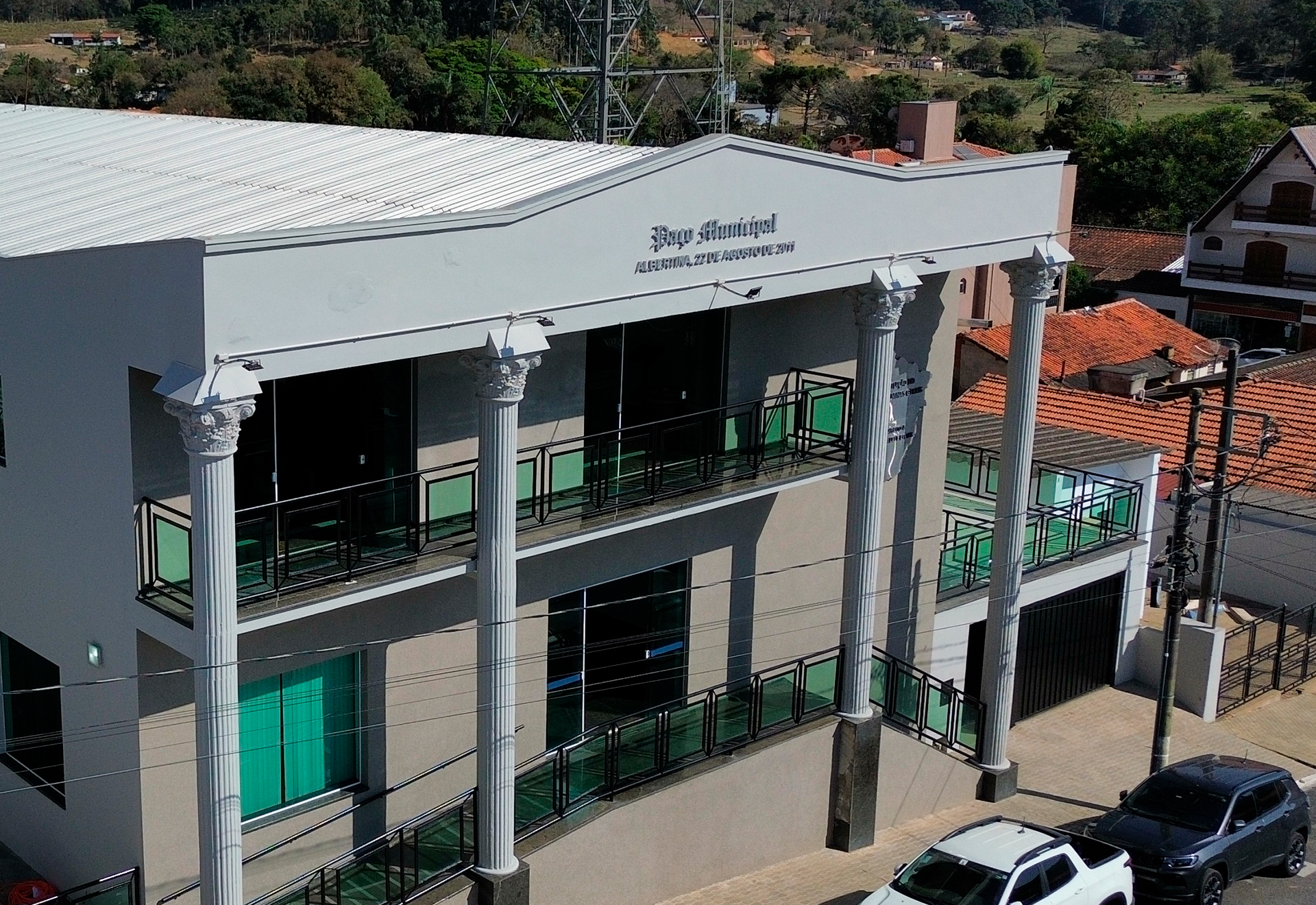 Expediente Normal na Terça-Feira e Ponto Facultativo na Sexta