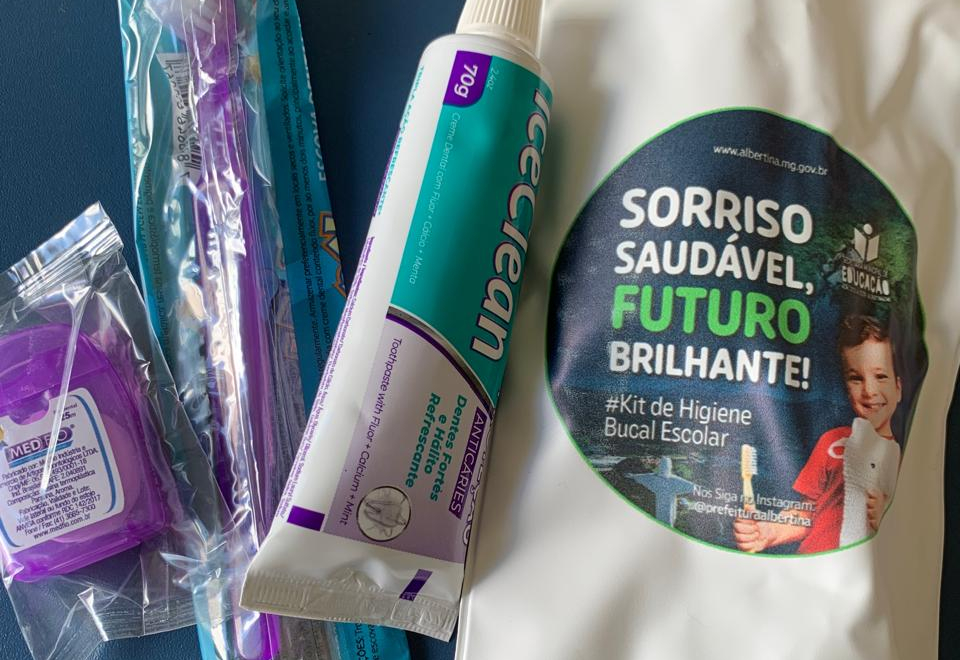 Educação com Cuidado: Alunos da Rede Municipal Recebem Kits de Higiene Bucal em Albertina