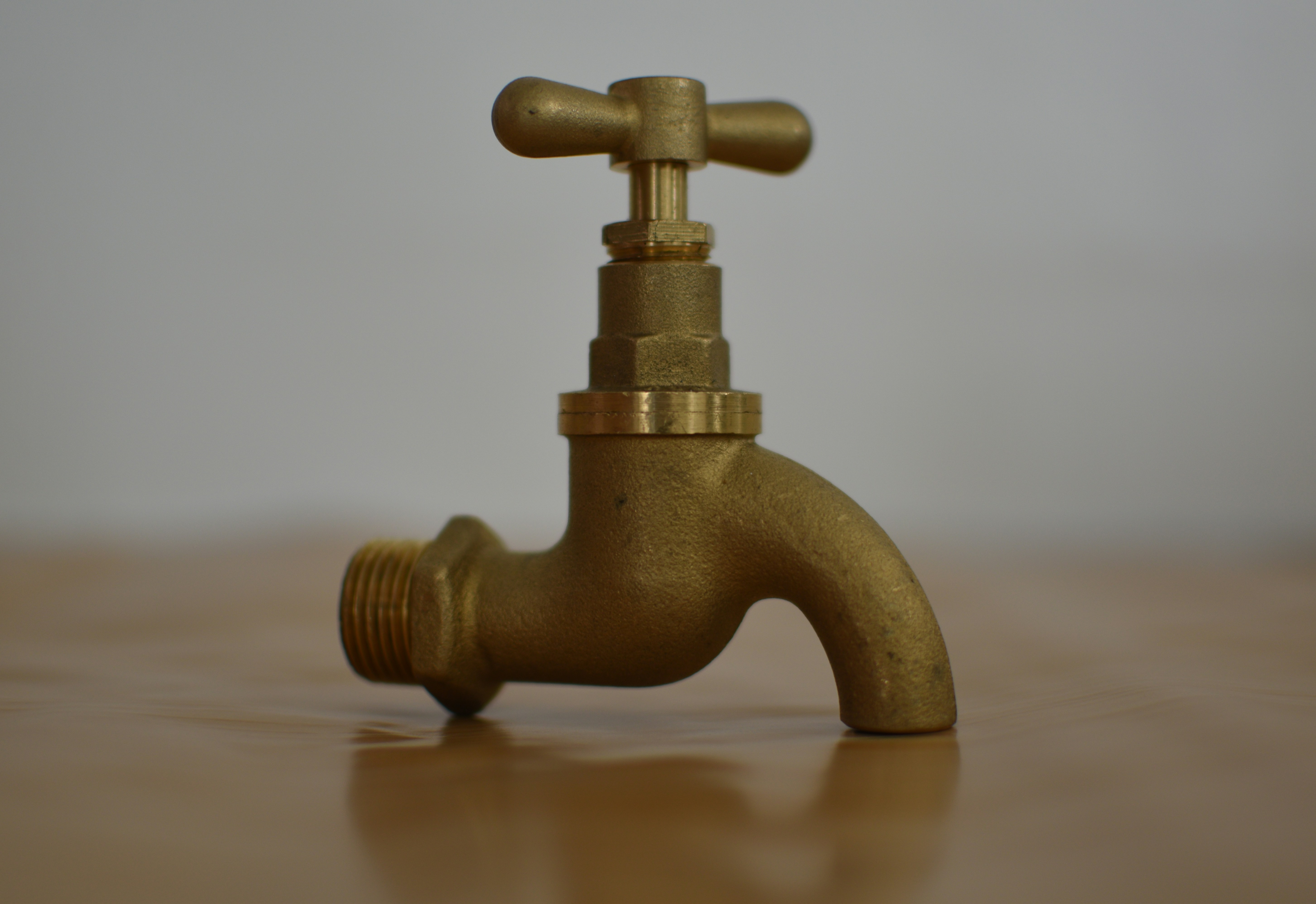 Abastecimento de Água é Interrompido no Centro de Albertina por Rompimento de Tubulação