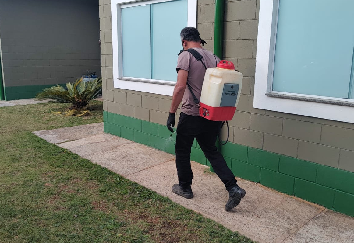 Escolas, Creche e Secretaria de Educação Passam por Dedetização Preventiva